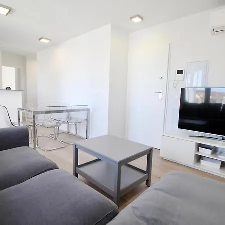 Apartment Victoria 80 By Homeprive *