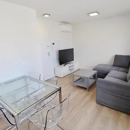 Apartment Victoria 80 By Homeprive